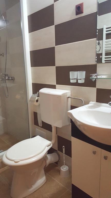 Casa Alex Hotel Târgu Jiu Værelse billede