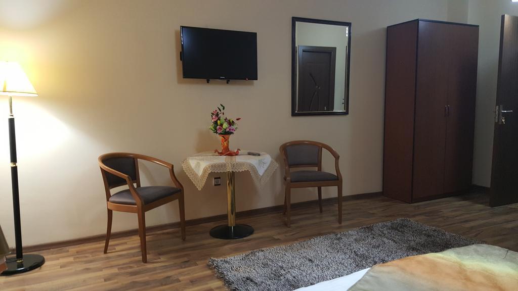Casa Alex Hotel Târgu Jiu Værelse billede
