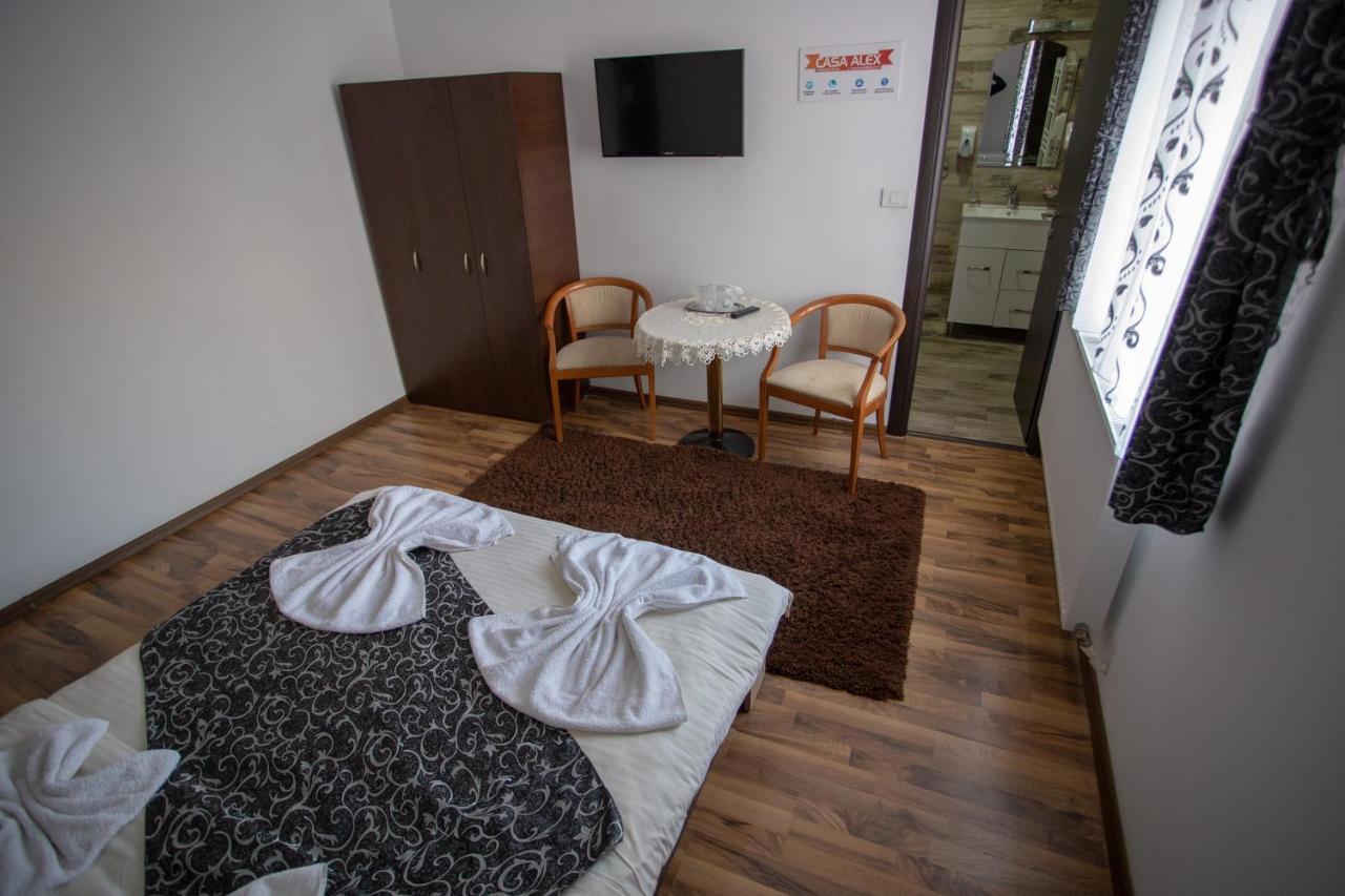 Casa Alex Hotel Târgu Jiu Eksteriør billede