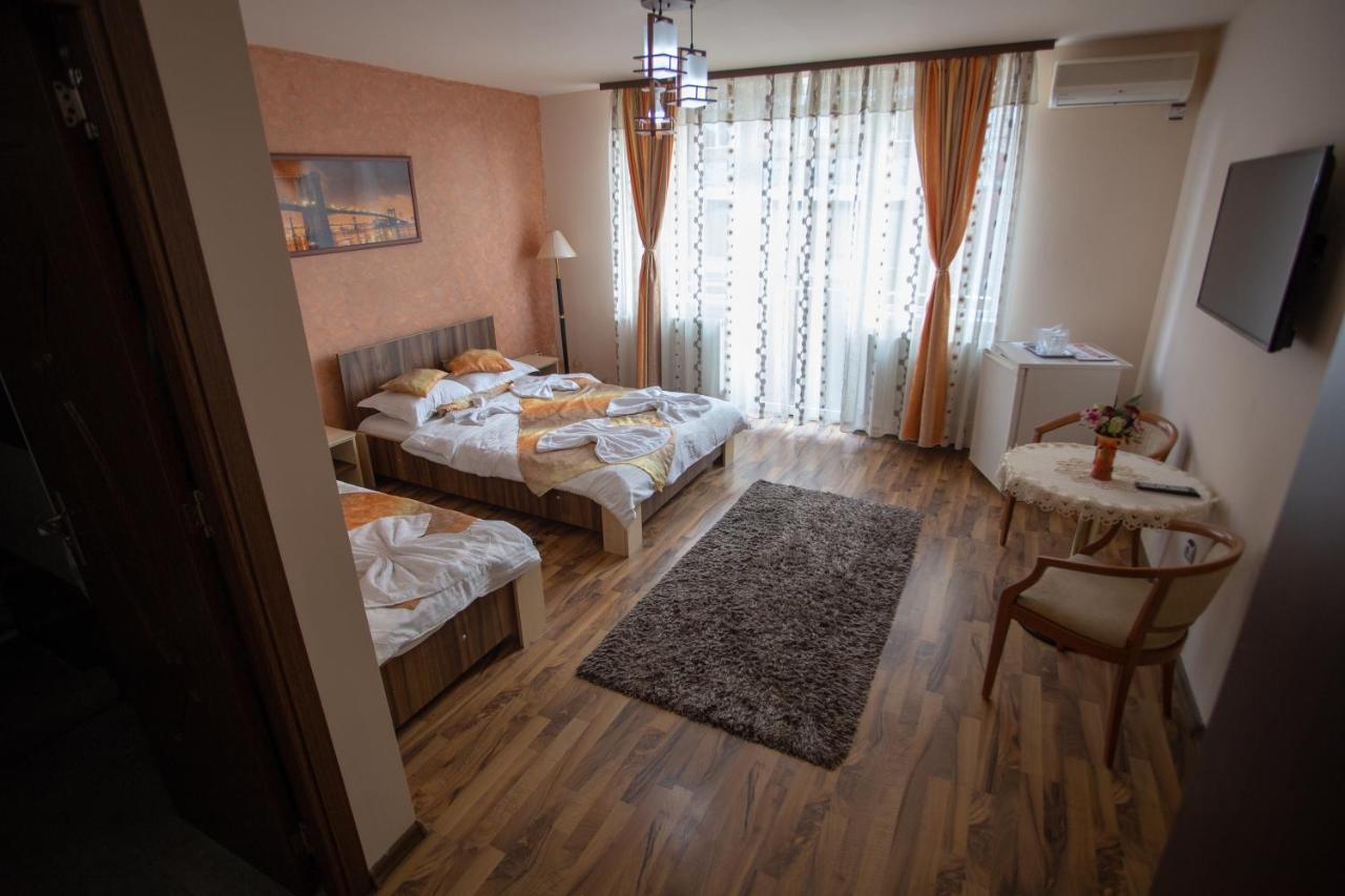 Casa Alex Hotel Târgu Jiu Eksteriør billede