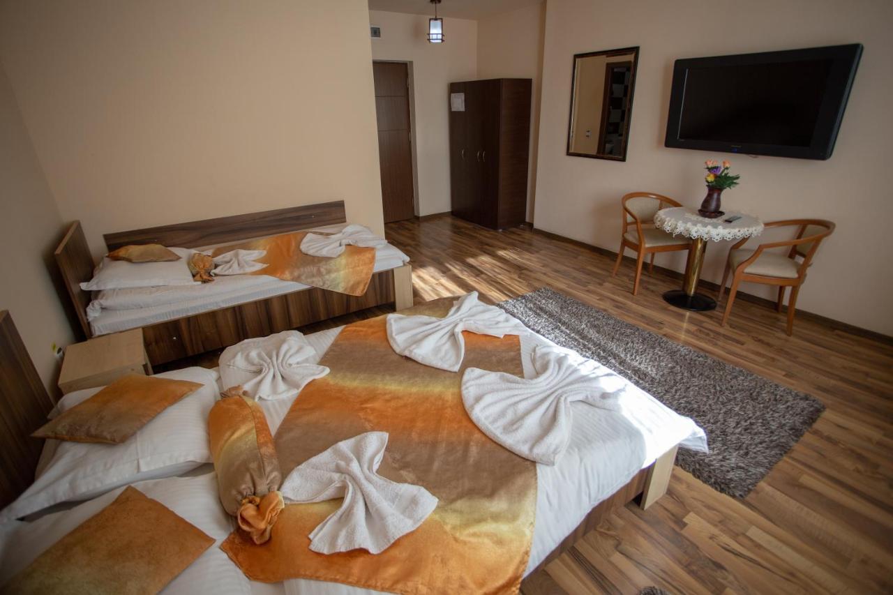Casa Alex Hotel Târgu Jiu Eksteriør billede