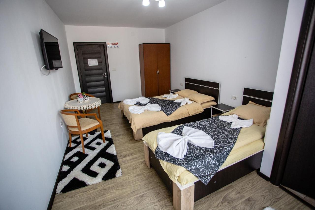 Casa Alex Hotel Târgu Jiu Eksteriør billede